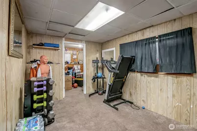 707 Alvord Avenue N, Kent, WA 98031 - Photo 16