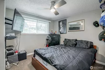 707 Alvord Avenue N, Kent, WA 98031 - Photo 12