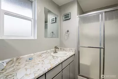 707 Alvord Avenue N, Kent, WA 98031 - Photo 20