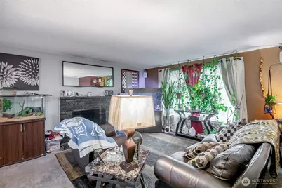 707 Alvord Avenue N, Kent, WA 98031 - Photo 4