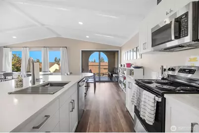 17904 23rd Lane NE #E-301, Shoreline, WA 98155 - Photo 34