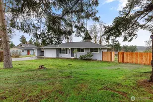 1321 Orchard Loop, Oak Harbor, WA 98277 - Photo 2