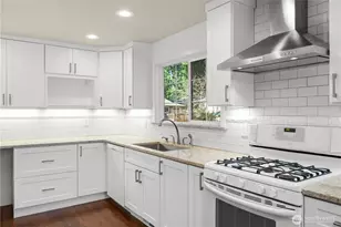 16114 SE Newport Way, Bellevue, WA 98006 - Photo 10