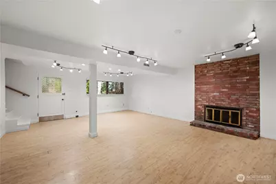 16114 SE Newport Way, Bellevue, WA 98006 - Photo 18