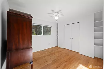 16114 SE Newport Way, Bellevue, WA 98006 - Photo 16