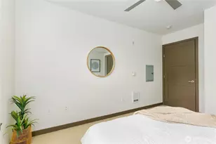 413 NE 70th St, Seattle, WA 98115 - Photo 20