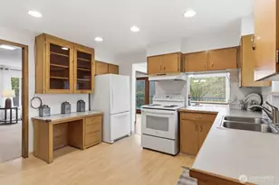 22628 Holgar Ct NE, Poulsbo, WA 98370 - Photo 12