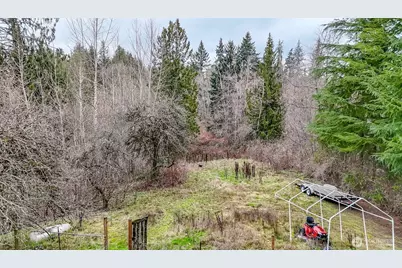 11005 Jovita Boulevard E, Edgewood, WA 98372 - Photo 12