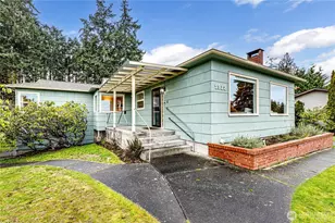 1922 W 7th St, Port Angeles, WA 98363 - Photo 2