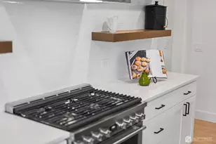 11608 194th Ave E, Bonney Lake, WA 98391 - Photo 8