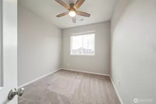 9448 N Alder St, Camas, WA 98607 - Photo 6