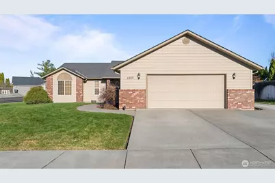 1869 SE Larch Avenue, College Place, WA 99324 - Photo 1