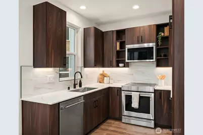 7428 2nd Avenue NE, Seattle, WA 98115 - Photo 14