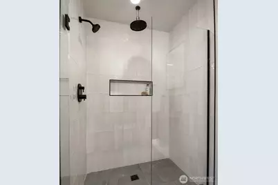 7428 2nd Avenue NE, Seattle, WA 98115 - Photo 22