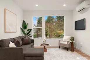 7428 2nd Ave NE, Seattle, WA 98115 - Photo 10