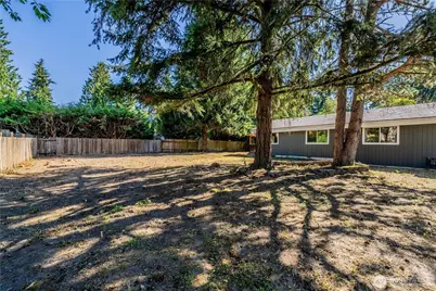 18414 Baldwin Road, Bothell, WA 98012 - Photo 38