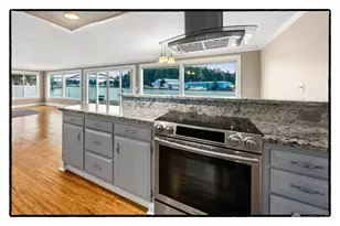 106 Chinook Pl, La Conner, WA 98257 - Photo 8