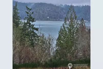 211 E Linda Vista Court, Union, WA 98592 - Photo 1