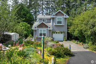 38 3rd St W, Chinook, WA 98614 - Photo 2