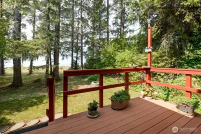 38 3rd St W, Chinook, WA 98614 - Photo 30