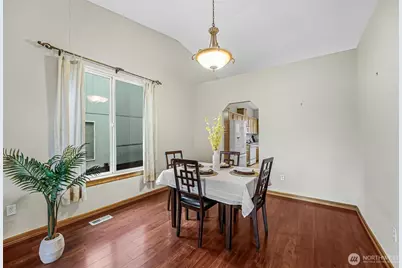 21012 Springhaven Way E, Bonney Lake, WA 98391 - Photo 8