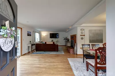 7820 NE 195th Street, Kenmore, WA 98028 - Photo 2