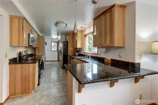 7820 NE 195th St, Kenmore, WA 98028 - Photo 6