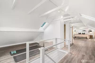 210 W McGraw Street, Seattle, WA 98119 - Photo 18