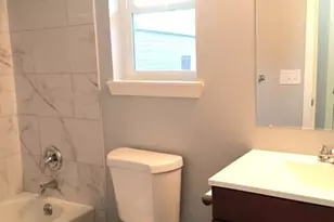 305 M St SE, Auburn, WA 98002 - Photo 2