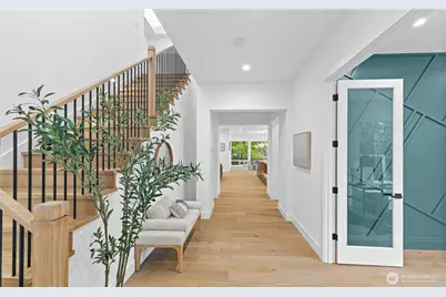 218 163rd Place SE, Bellevue, WA 98008 - Photo 4