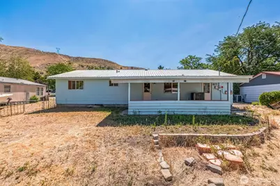 1124 Camas Street, Coulee Dam, WA 99116 - Photo 2