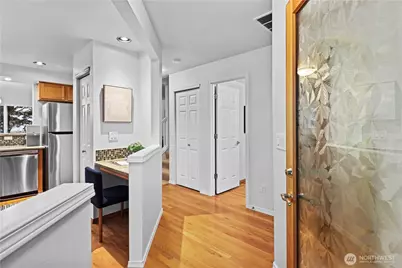 7552 NE 203rd Street, Kenmore, WA 98028 - Photo 2