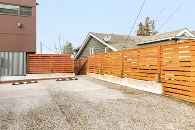 258 E Roanoke Street, Seattle, WA 98102 - Photo 32