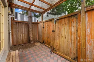 1717 E Spruce St, Seattle, WA 98122 - Photo 20