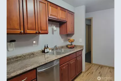 1908 12th Ave SW, Olympia, WA 98502 - Photo 10