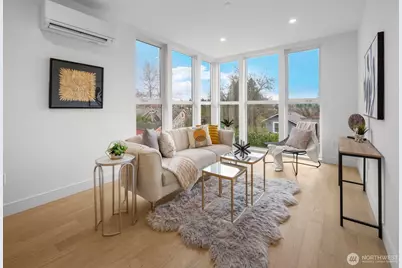 6012 B 35th Avenue NE, Seattle, WA 98115 - Photo 2