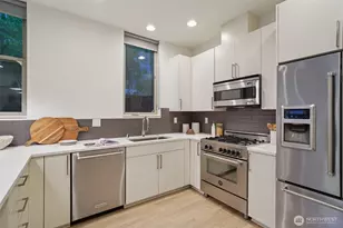 3817B California Ave SW, Seattle, WA 98116 - Photo 10