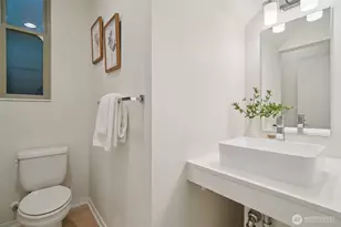 3817B California Ave SW, Seattle, WA 98116 - Photo 14