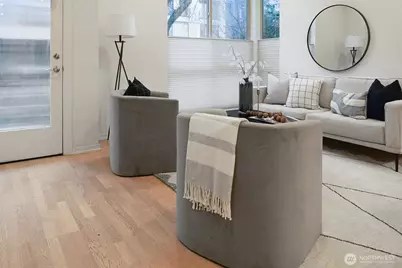 3817 B California Avenue SW, Seattle, WA 98116 - Photo 4