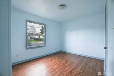 305 M Street NE, Auburn, WA 98002 - Photo 6