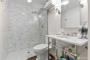 400 Winslow Way E, Bainbridge Island, WA 98110 - Photo 18