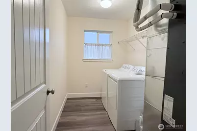 10705 36th Street E, Edgewood, WA 98372 - Photo 28