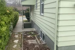 224 W Apple St, Omak, WA 98841 - Photo 4