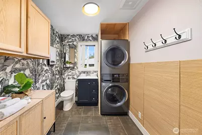 7813 46th Avenue S, Seattle, WA 98118 - Photo 12