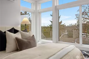 724 N 36th St, Seattle, WA 98103 - Photo 12