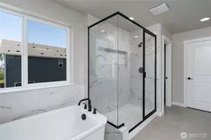 2435 SW Ridgeway Dr, Oak Harbor, WA 98277 - Photo 8