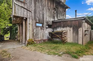 652 NW 85th St, Seattle, WA 98117 - Photo 10