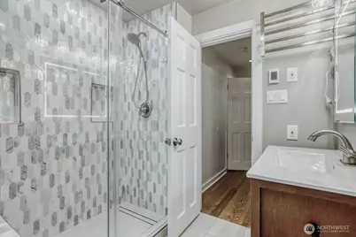 3246 W Viewmont Way W, Seattle, WA 98199 - Photo 20