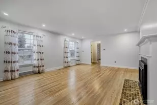 3246 W Viewmont Wy W, Seattle, WA 98199 - Photo 6