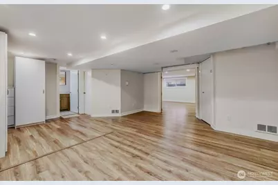 3246 W Viewmont Way W, Seattle, WA 98199 - Photo 24